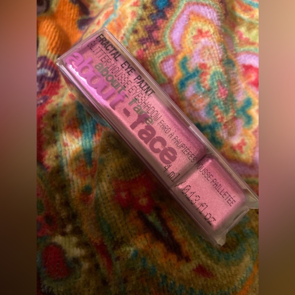 About face Fractal Eye Paint  glitter mousse eyeshadow   UNFAZED